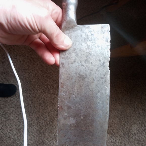 Vintage hatchet very old look at what it says - Picture 2 of 5